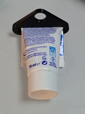 Universal Toothpaste Squeezer by Chamomile_3D - MakerWorld