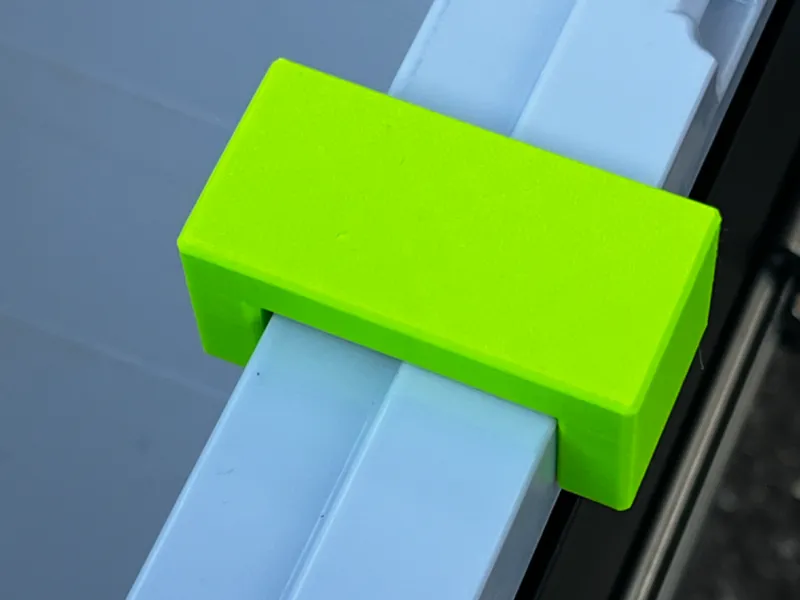 HeroCamper ARC22 Fridge Spacer
