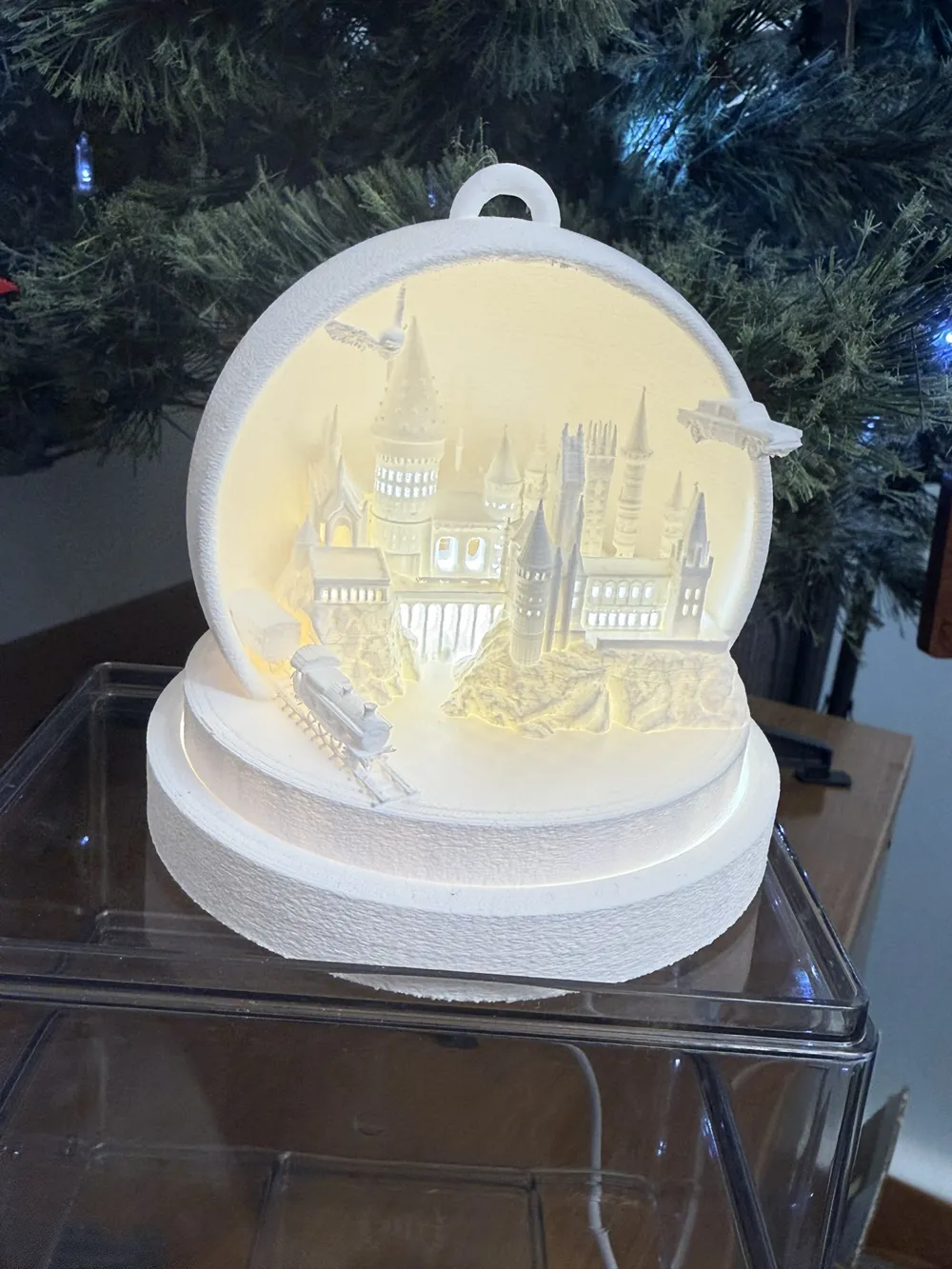 Figurine décorative de tour de nouvel an décorée de glace, conception spéciale