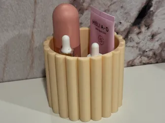 Scalloped Minimalist Desk Organizer
