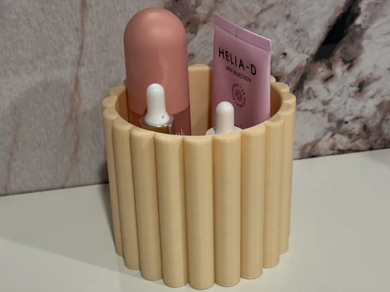 Scalloped Minimalist Desk Organizer