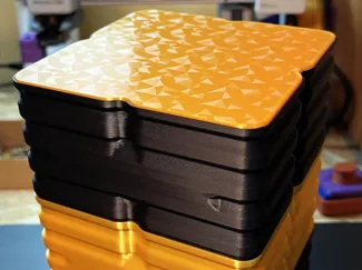 Lid for "Just a stackable Box vase mode" 125x125mm