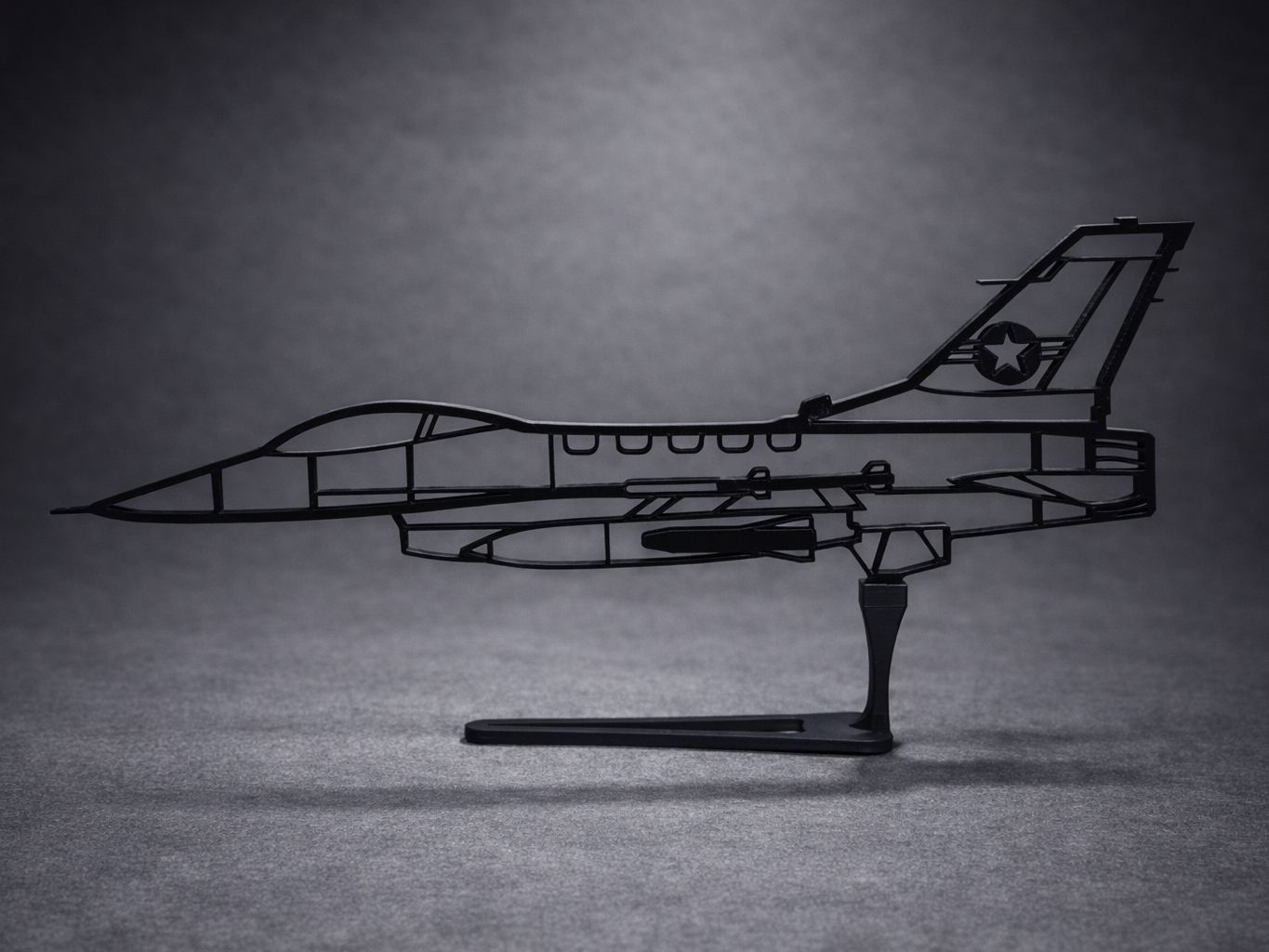 F16 Falcon Decor