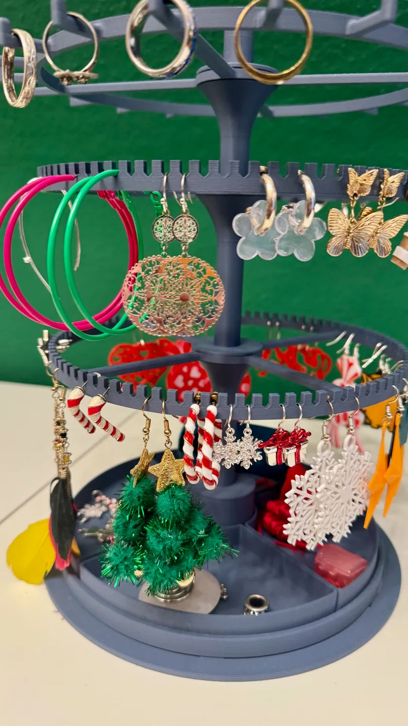 Rotating stand for earrings, rings and small necklaces, expandable view 3