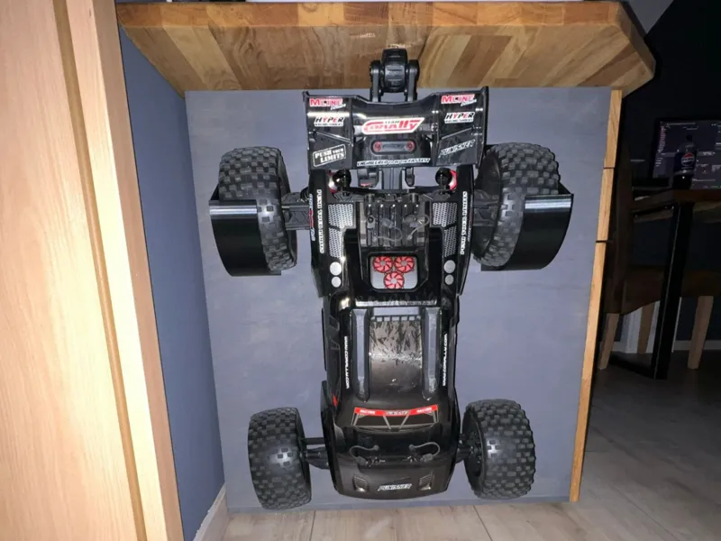 RC Auto Wandhalteung 1/8 