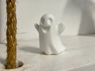 Small spooky ghost
