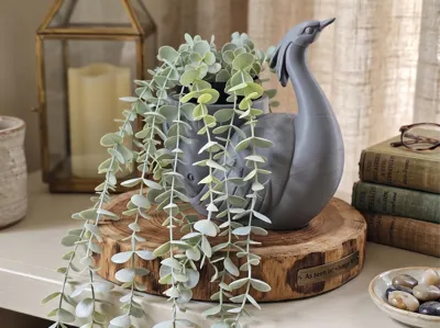 Peacock planter