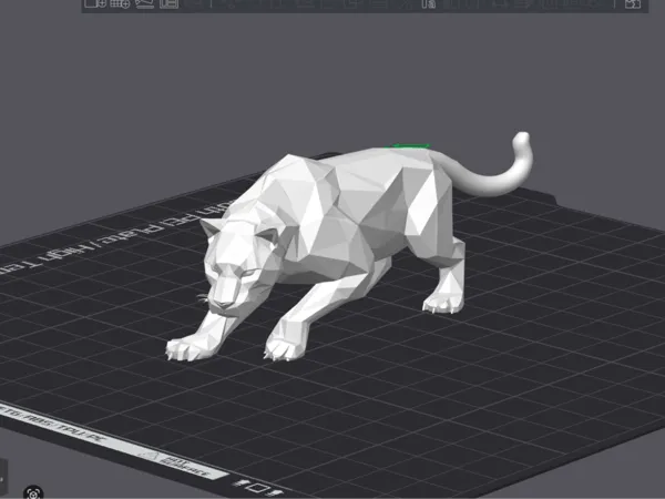 Panthère low poly — sculpture géométrique