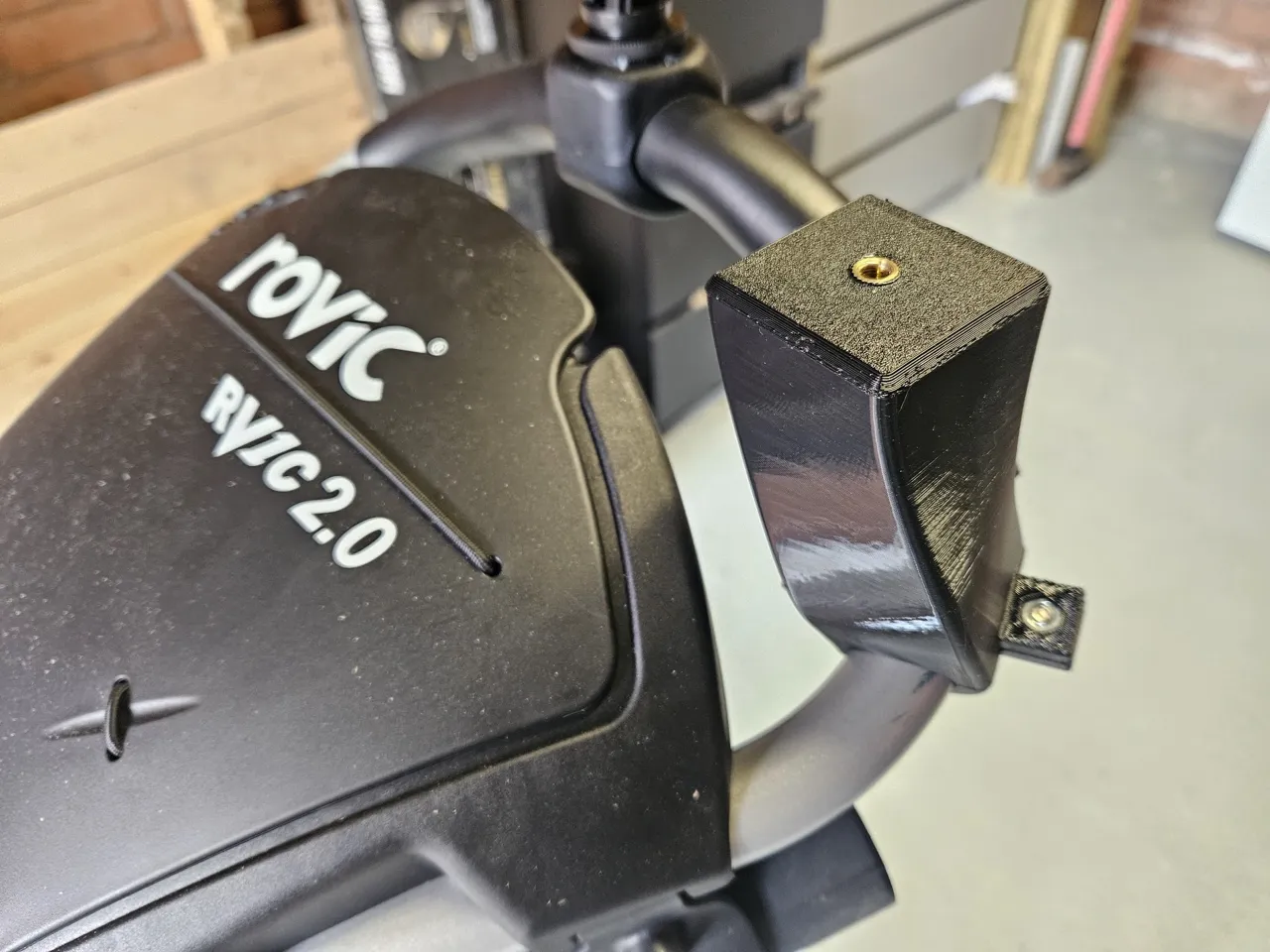 Side umbrella mount for Clicgear/Rovic golf cart view 2