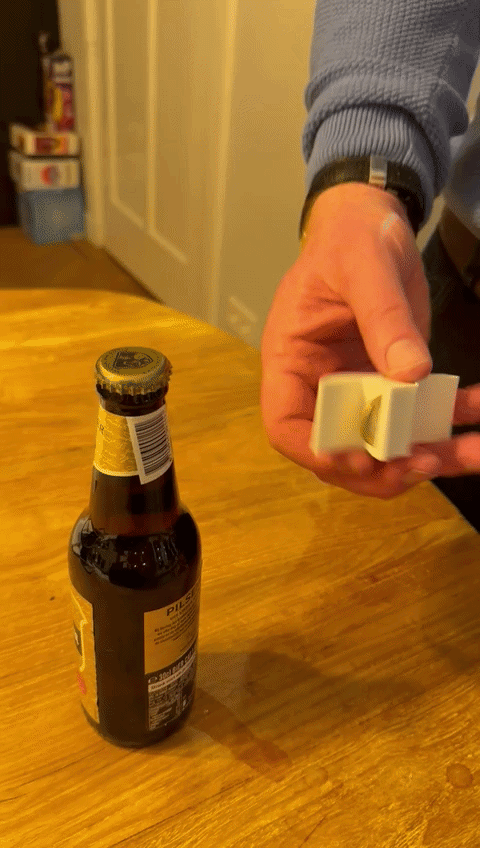 Bottle Opener – 1 Euro Coin Needed