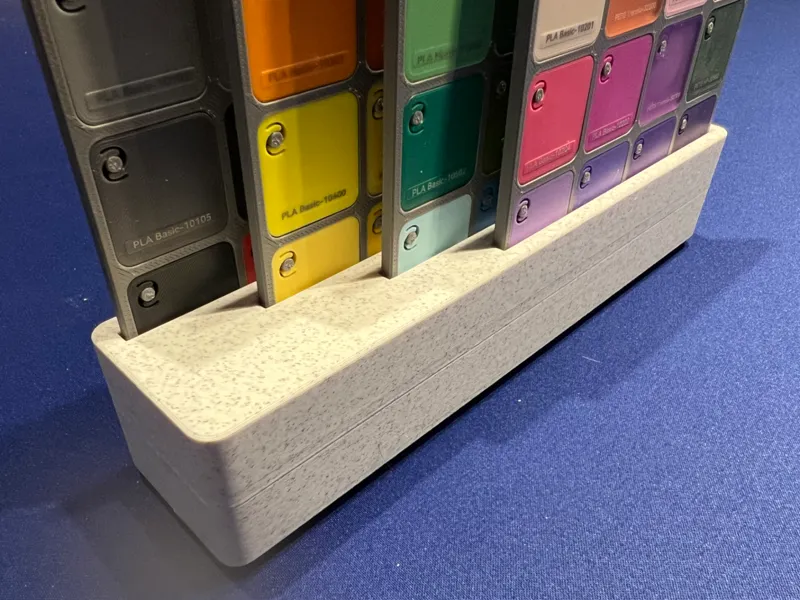 Holder for Bambu swatch display boards w/weights.
