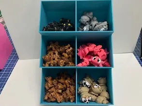 Six bin display