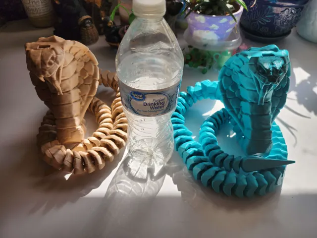Articulating Flexi Striking Cobra Snake
