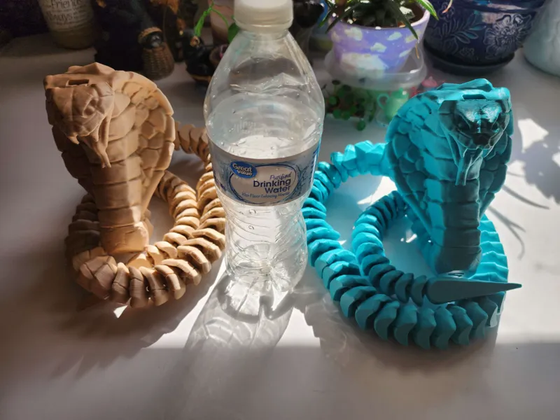 Articulating Flexi Striking Cobra Snake