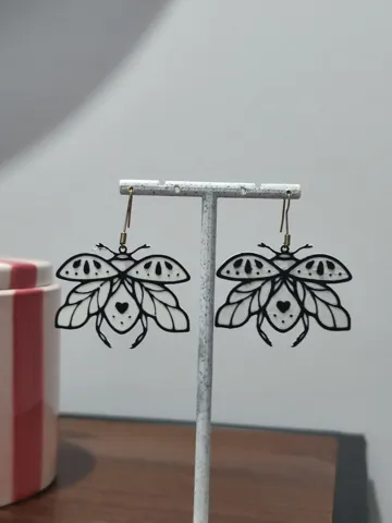 Pendientes: Aretes Polilla de la Luna — vista de referencia 3