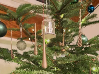 Christmas tree ornament slender drops