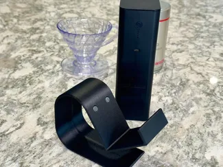 Femobook A2 Grinder – Sculptural Ribbon Stand