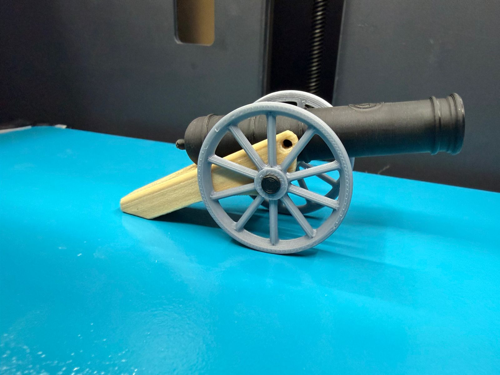 Miniatura 2 do modelo 3D Eid Cannon / مدفع العيد