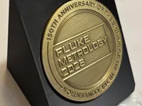 Présentoir pour pièce Fluke Challenge Coin 2025 — photo 1