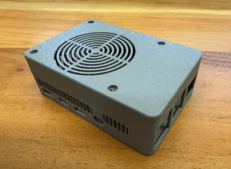 Raspberry Pi 4 case compatible with Fan Hat