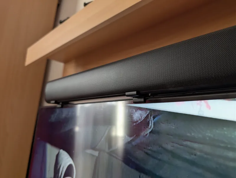 TV Soundbar top holder