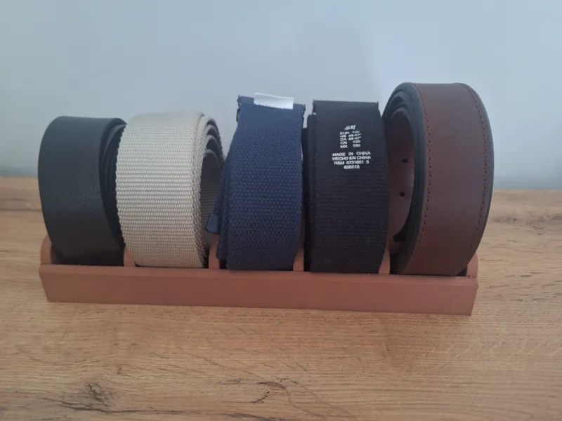 Belt holder box