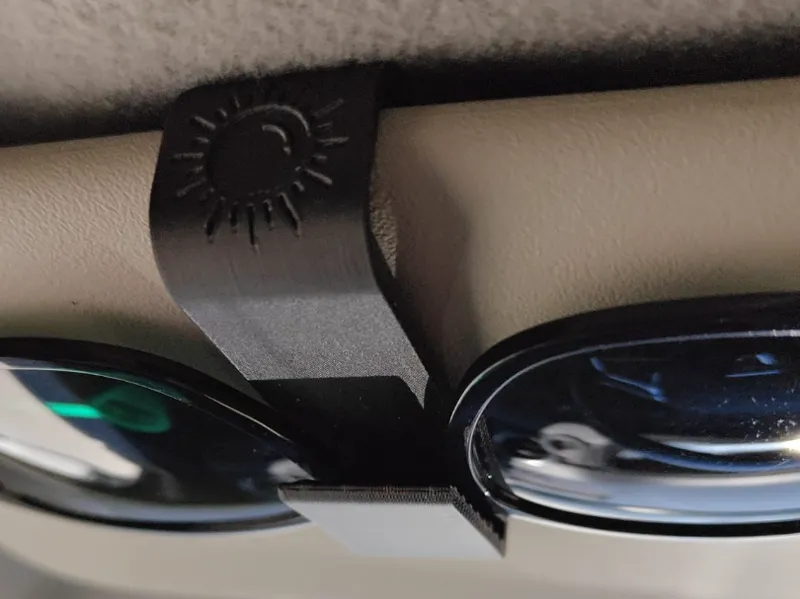 3-in-1 Sun Visor Clip for Glasses & Docs