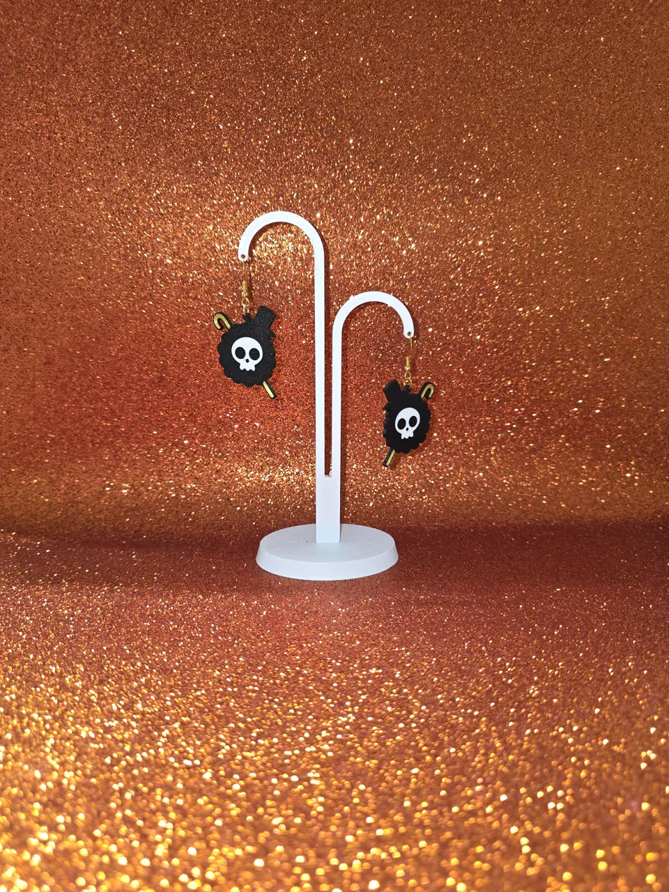 Soul king earrings view 3