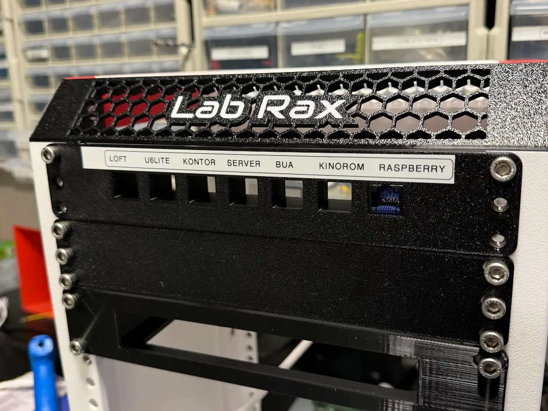 7 slot patch panel for 10'' rack.(Labrax) - Free 3D Print Model ...