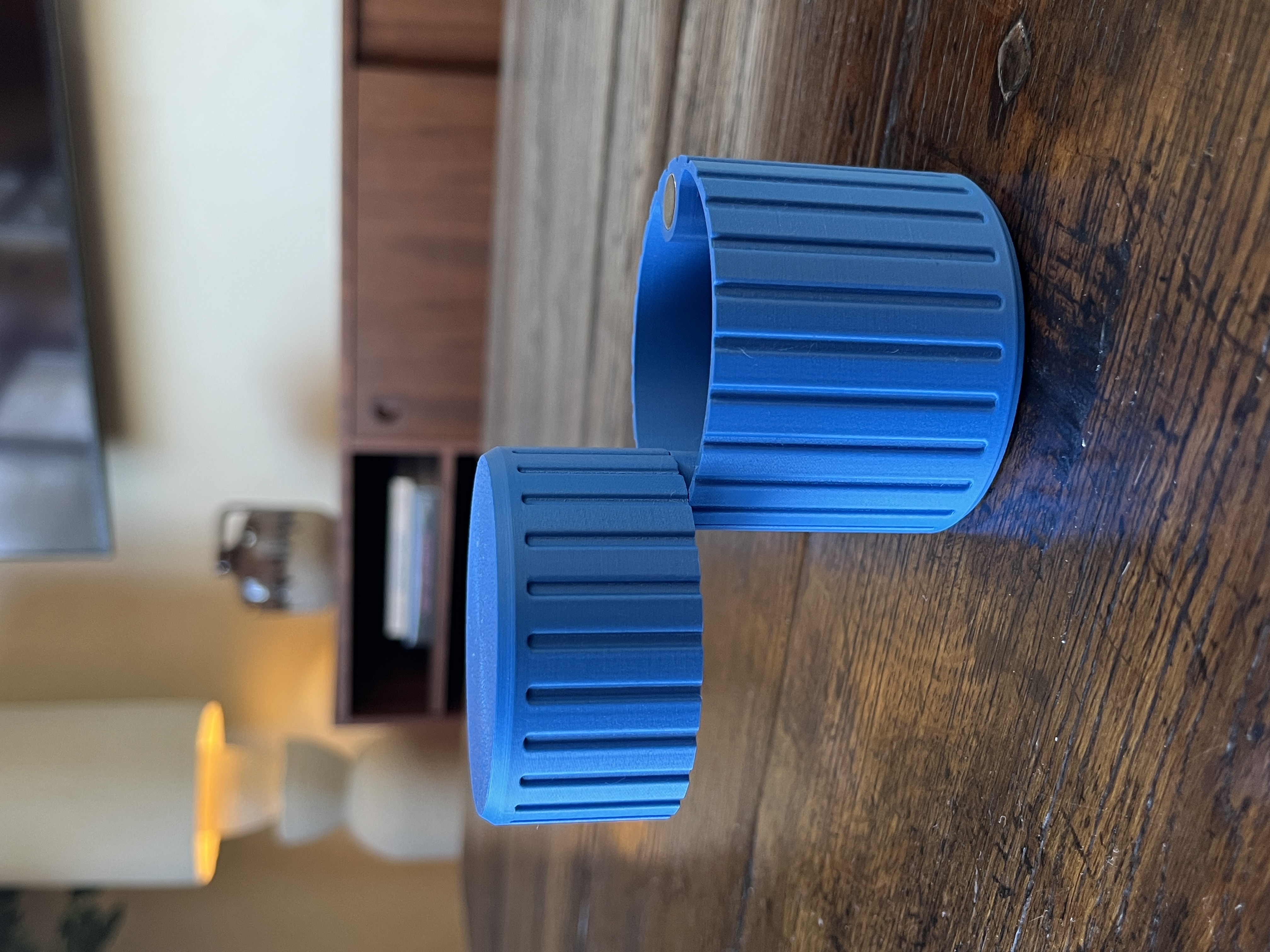 Miniatura 2 do modelo 3D Magnetic Hinge Canister - Customizeable