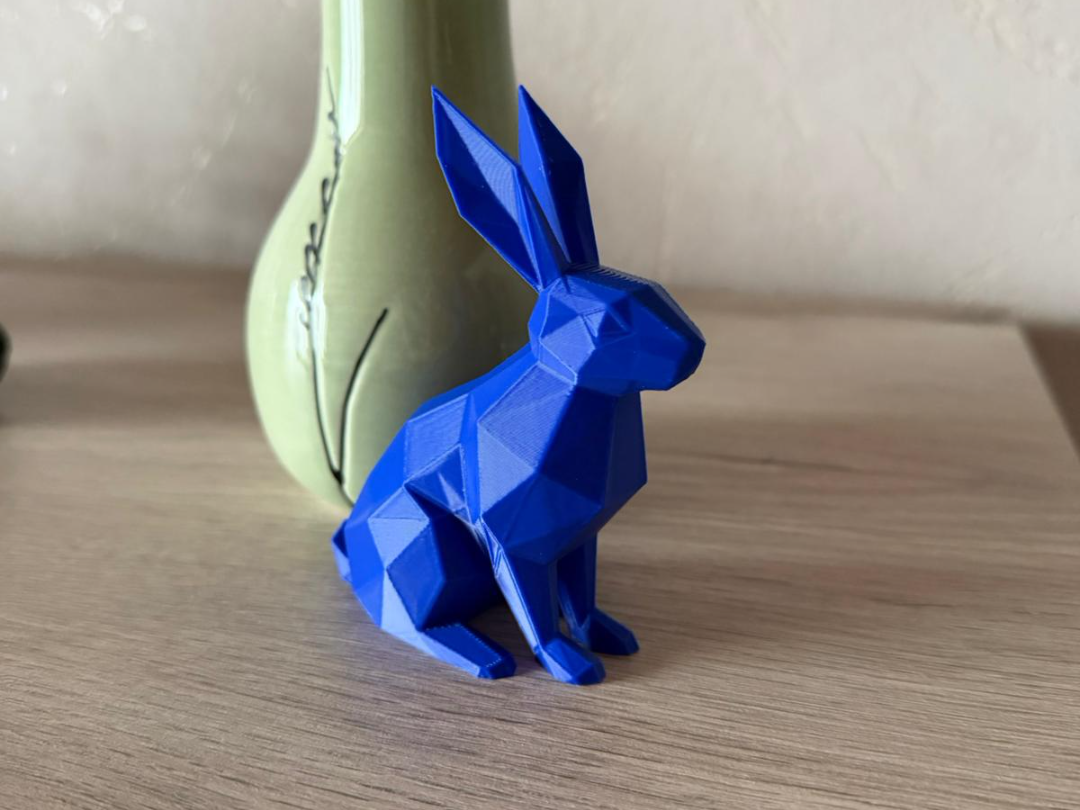Low-Poly Easter Bunny – Decorative 3D Model
