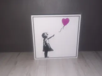 La Petite Fille au ballon light box bansky
