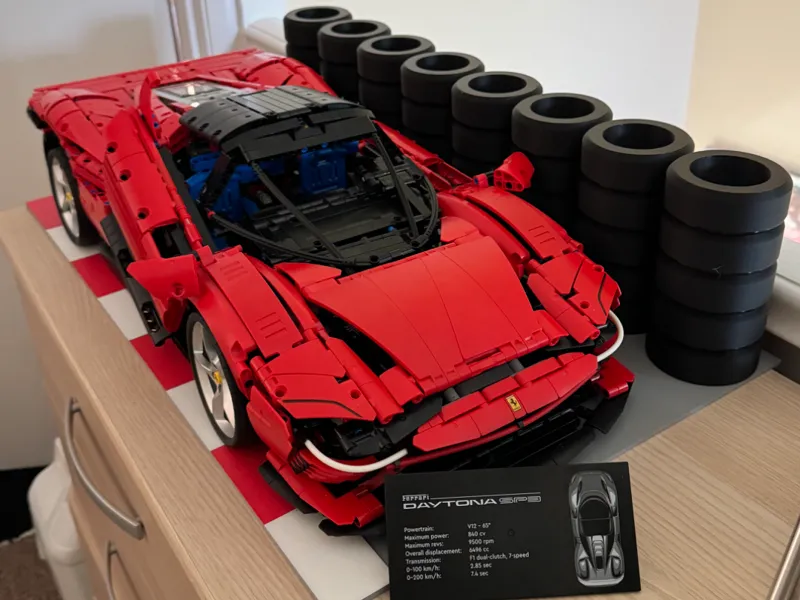 RaceTrack Background For 1:8 scale Brick Cars 