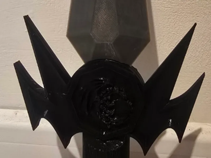 Dragon emblem dagger