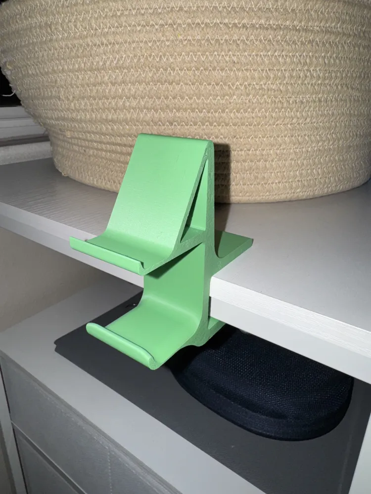 Controller and Headphone Desk Holder - Free 3D Print Model - MakerWorld