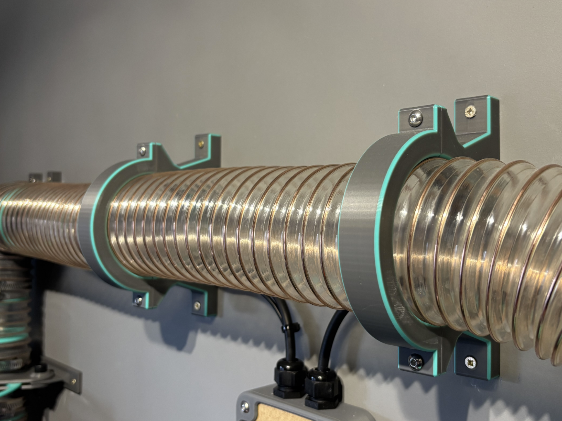 Wall Mount for 80mm Diameter Flexible Ducting 