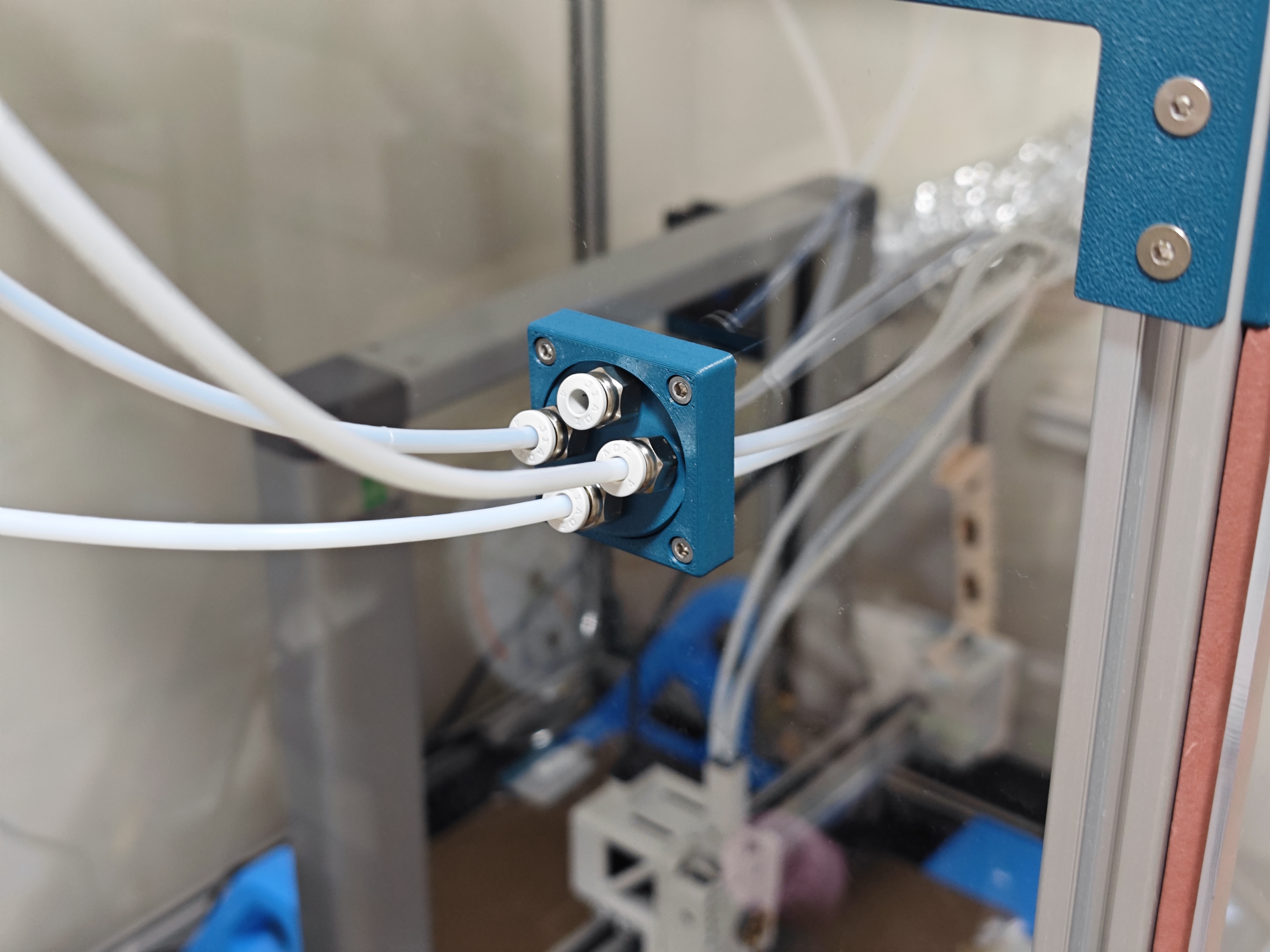 Miniatura 2 do modelo 3D A1封箱计划 自带排气系统 2020铝型材 钢化玻璃顶盖 亚克力面板 持续更新