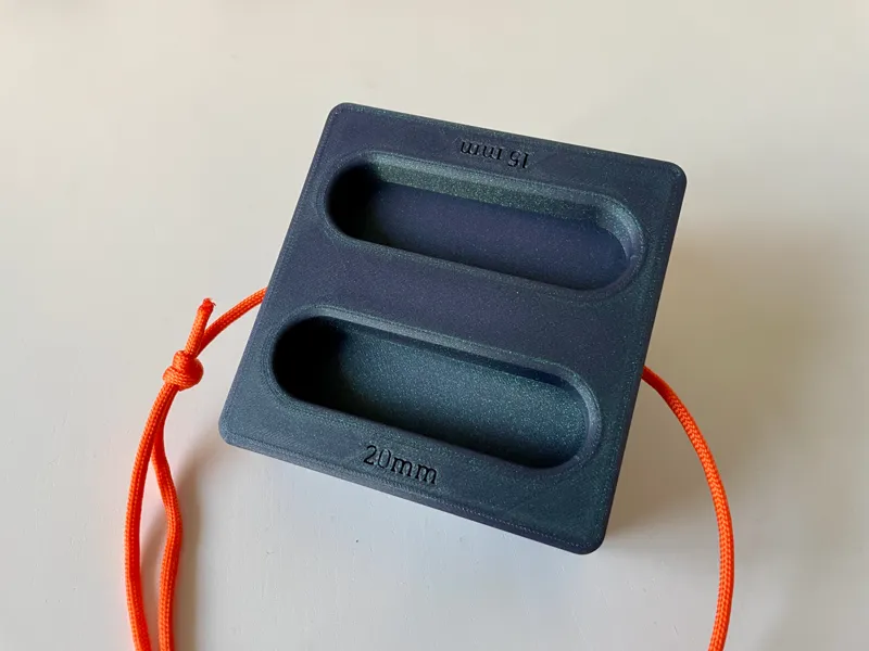 Portable Hangboard for climbing 20/15 mm