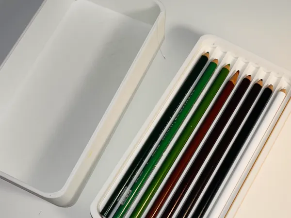 Trousse à crayons de couleur