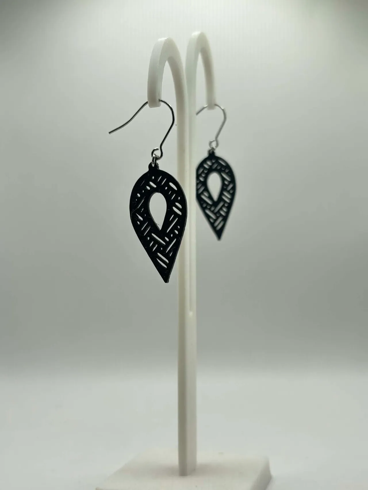 Tear drops Earrings - No AMS view 2
