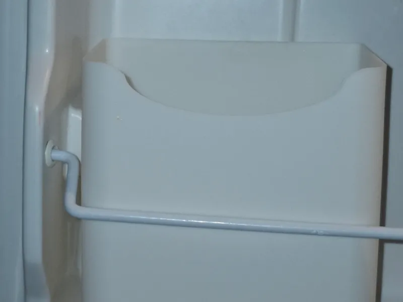 Zum Einsetzen in der Kühlschrank Tür