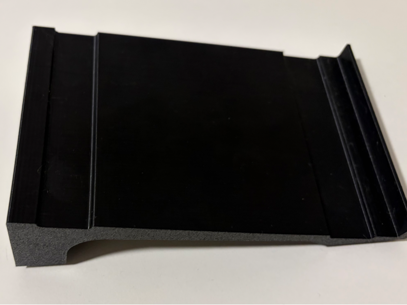 Base Edifier M60 inclinado