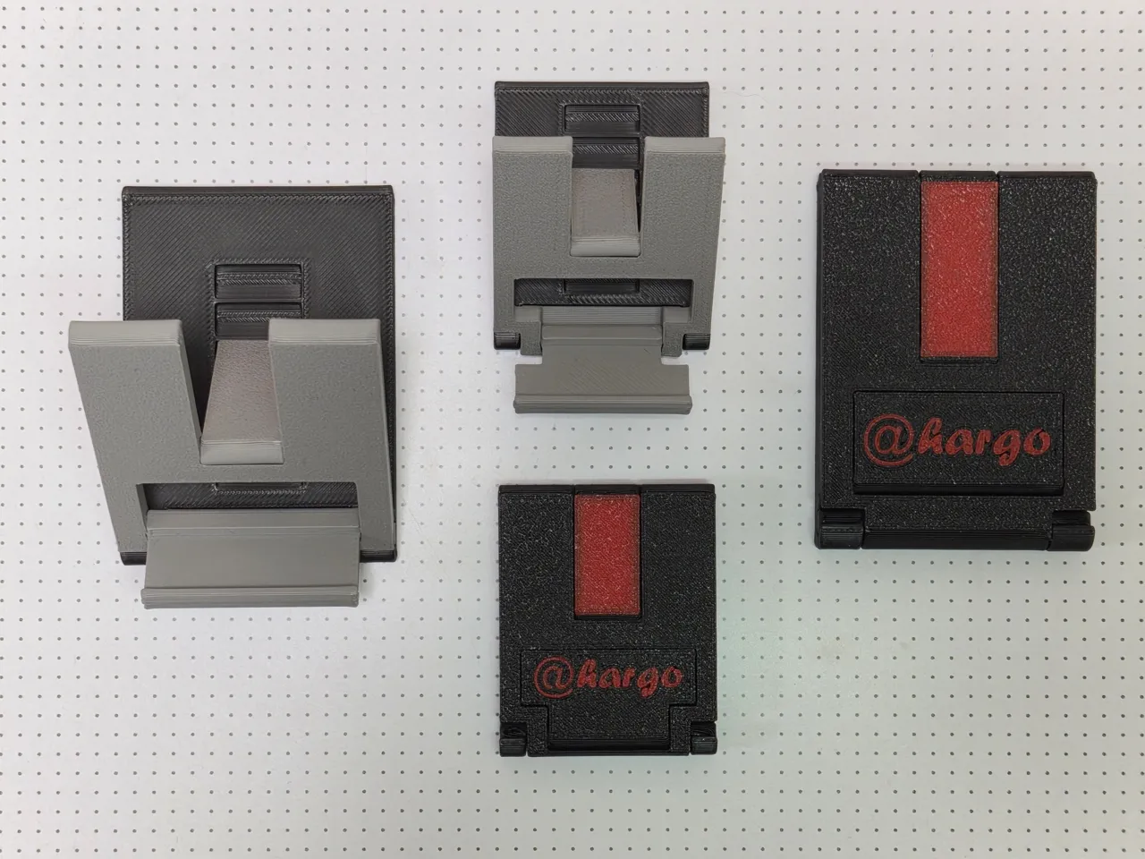 Tiny Foldable Phone Stand (Print-in-Place) view 3