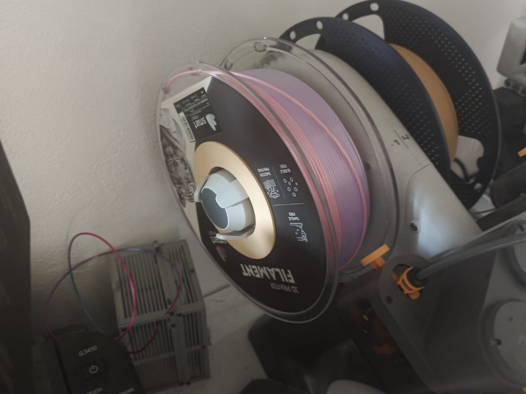 intermediate piece insert into the roll adapter