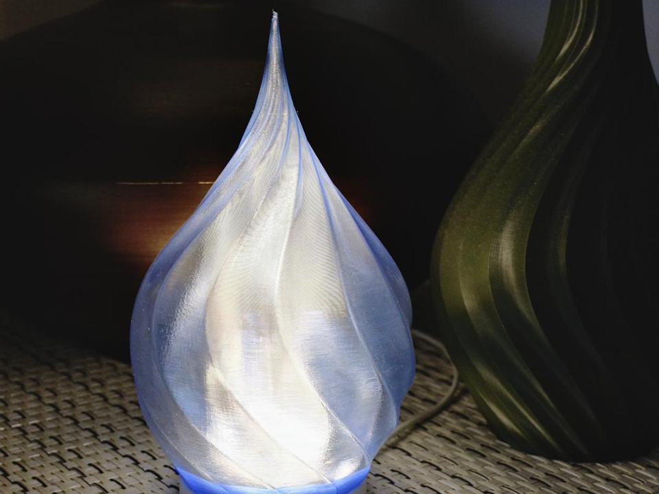 Lumina Drop - Elegant Twisted LED Lamp