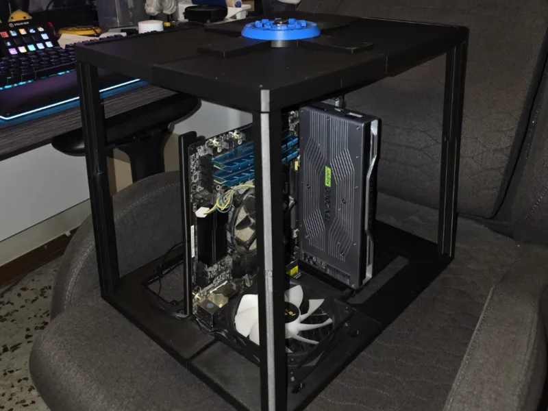 Case pc tony stark heart