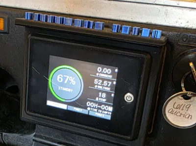 GOLF CART SCREEN MOUNT