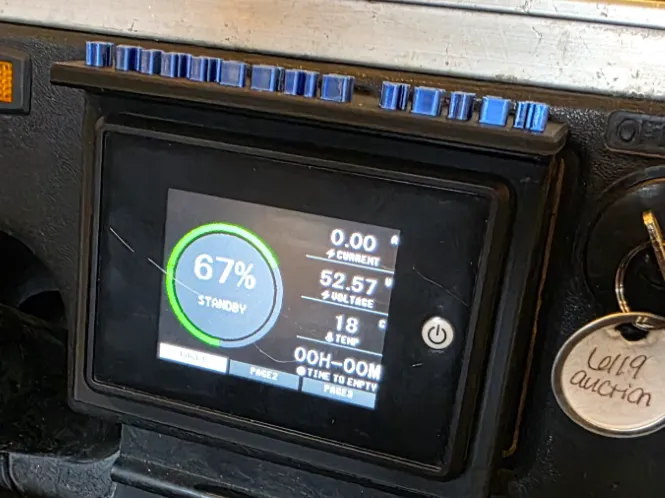 GOLF CART SCREEN MOUNT