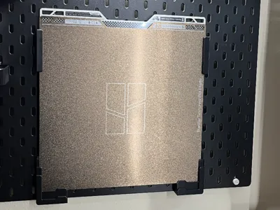 Skadis holder suitable for H2C build plates