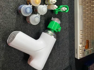Paint shake holder for mini massage gun